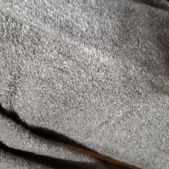 Barefoot dreams nwt bamboo chic lite calypso wrap cocoa color - Picture 4 of 8